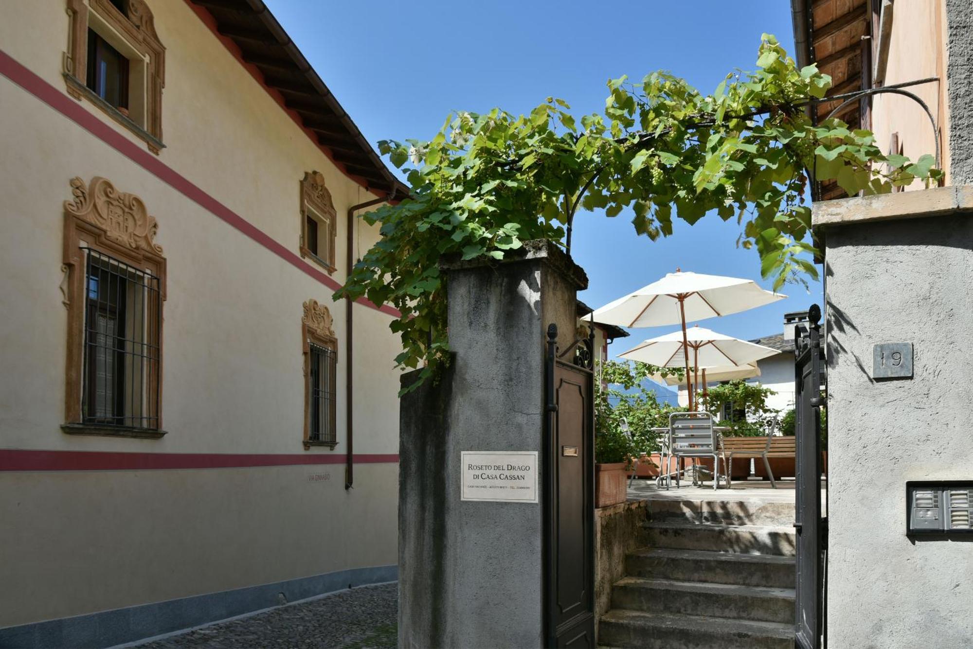 Piano Nobile Al Roseto Del Drago Βίλα San Bernardo  Εξωτερικό φωτογραφία